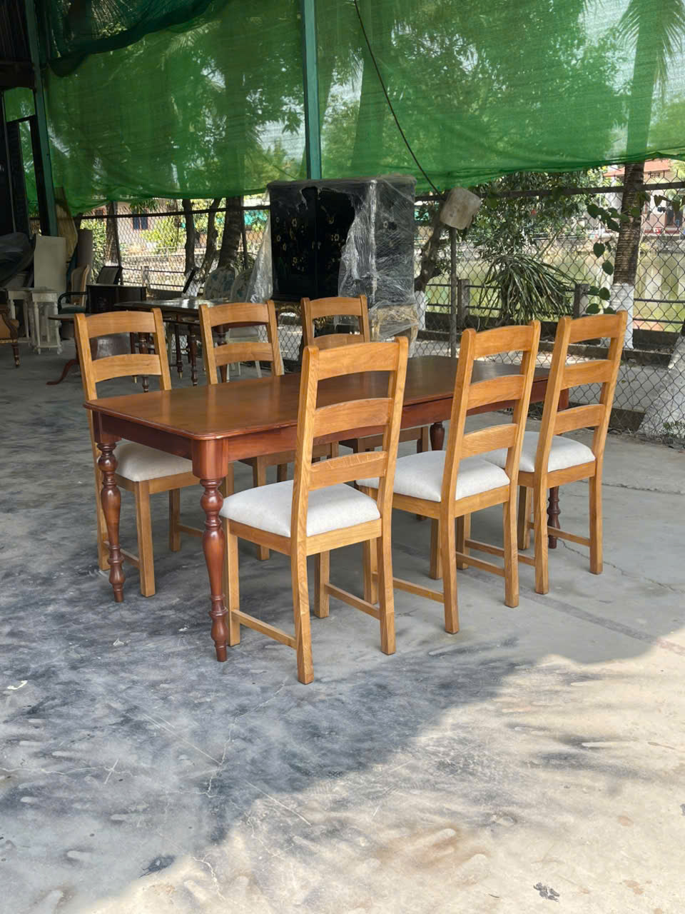 BỘ BÀN ĂN HIỆN ĐẠI- GHẾ 3 NAN GỖ SỒI